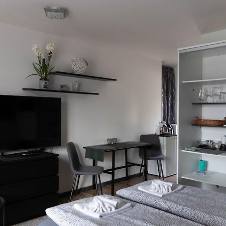 ברזנו Apartman Navrchu מראה חיצוני תמונה