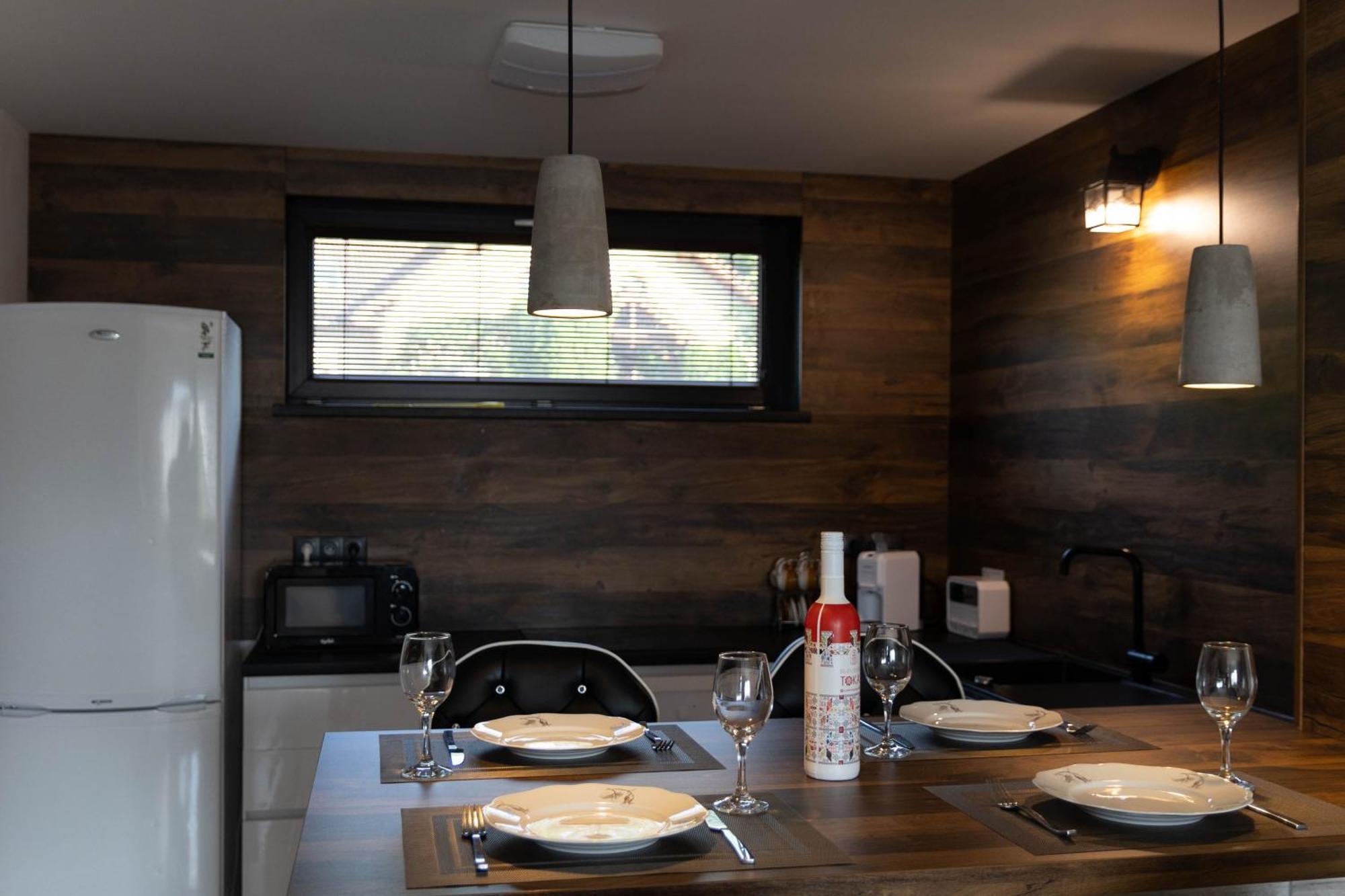 ברזנו Apartman Navrchu מראה חיצוני תמונה