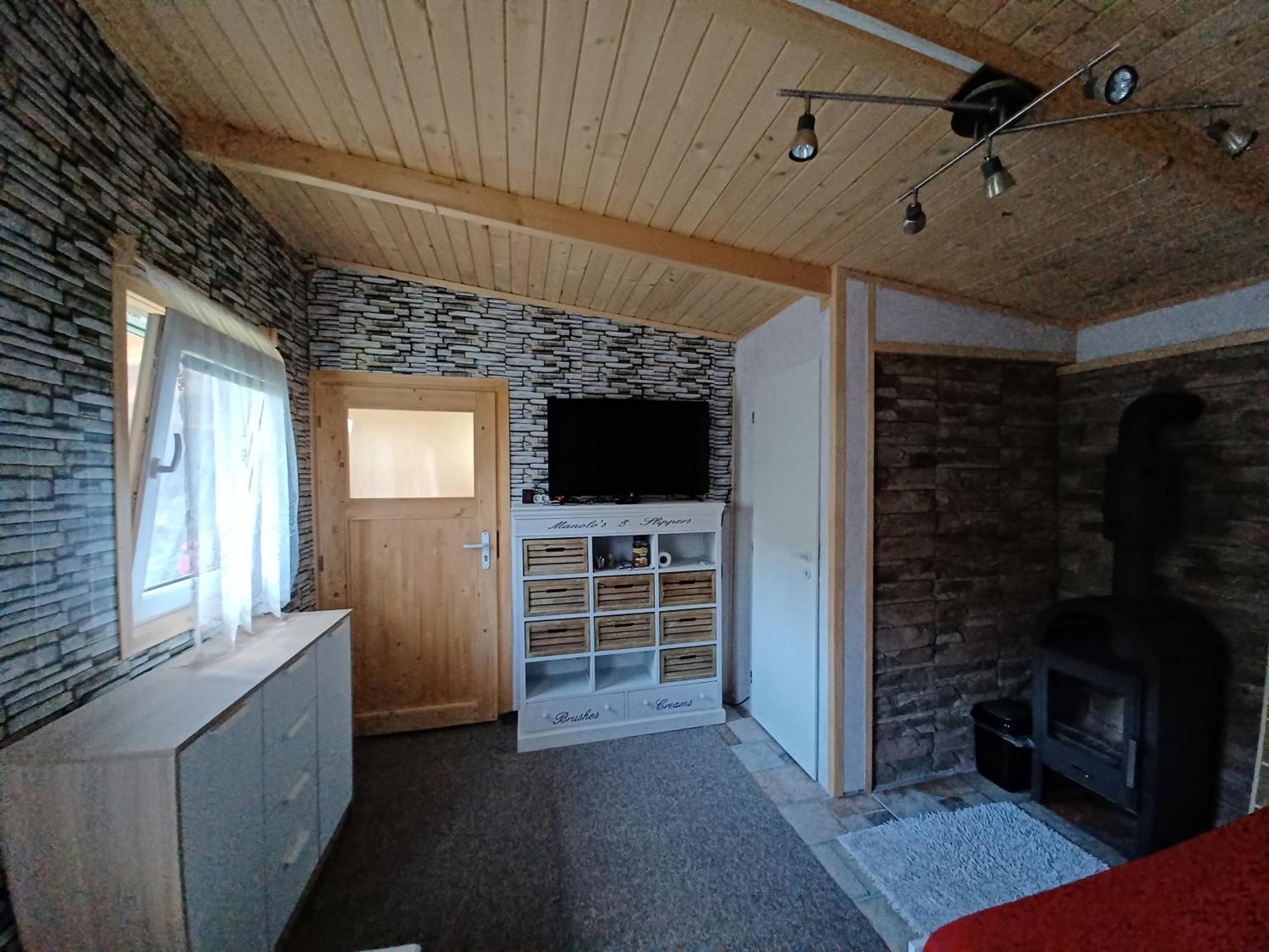 ברזנו Apartman Navrchu חדר תמונה